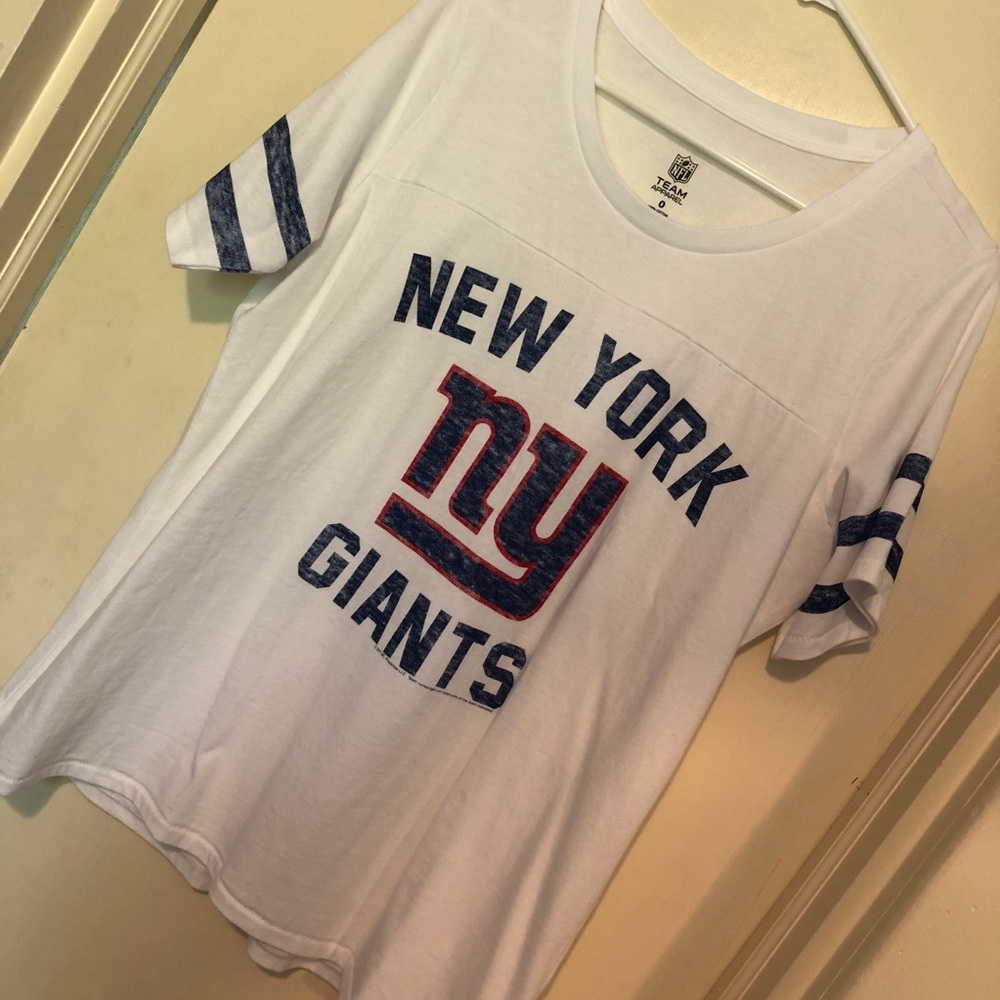 🌟 New York Giants Torrid Tee 🌟